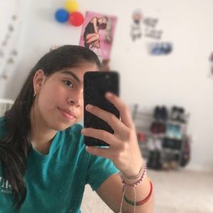 Meet your Posher, Gabriela